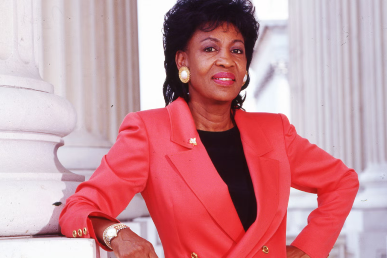 maxine waters net worth